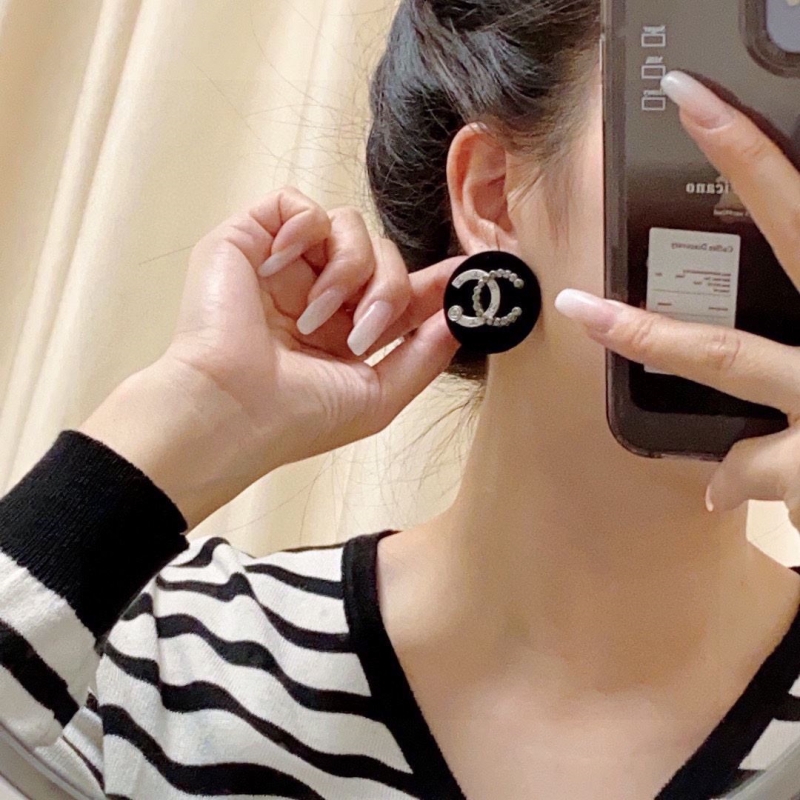 Ch**el earrings